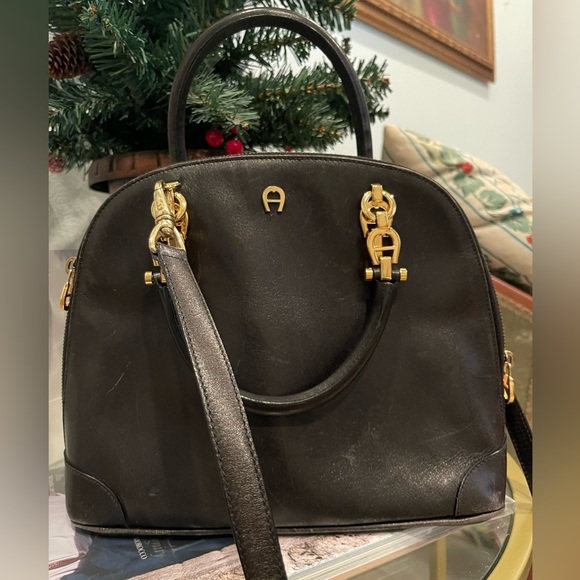 Vintage Aigner Two ways Handbag - Picture 2 of 7